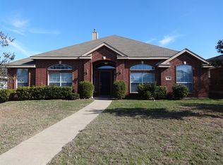 1132 Essex Dr, Cedar Hill, TX 75104