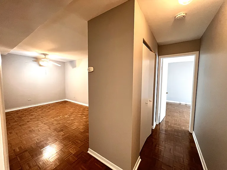2060 W Chase Ave #1A — Photo 9