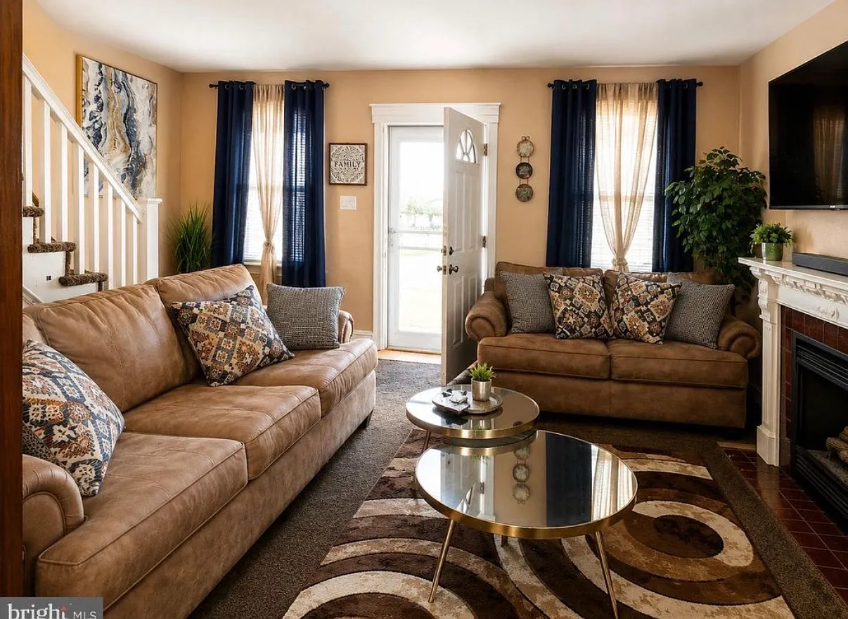 3 bed, $2,300 — Photo 1