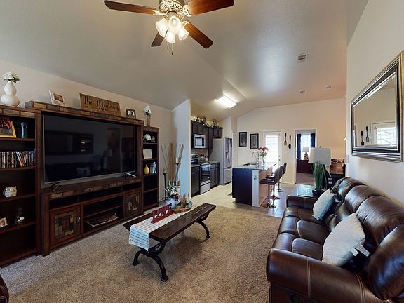 5th image of 1029 Pine Leaf Pl