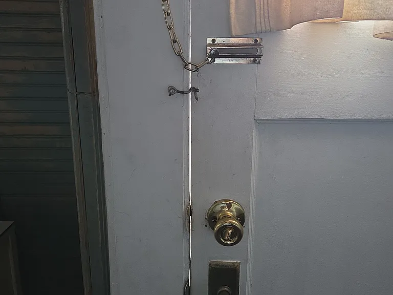 5015 La Salle St — Photo 3