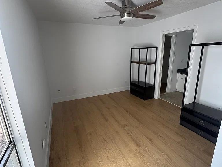 7655 S Braeswood Blvd #8 — Photo 20