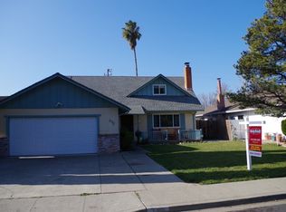 373 Trinity Dr, Vacaville, CA 95687