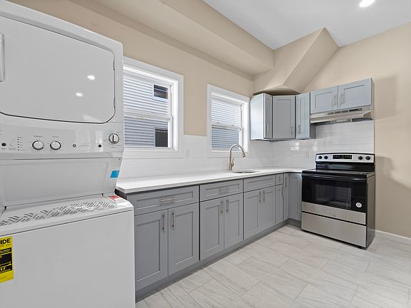 5th image of 460 S 6th Ave APT 1