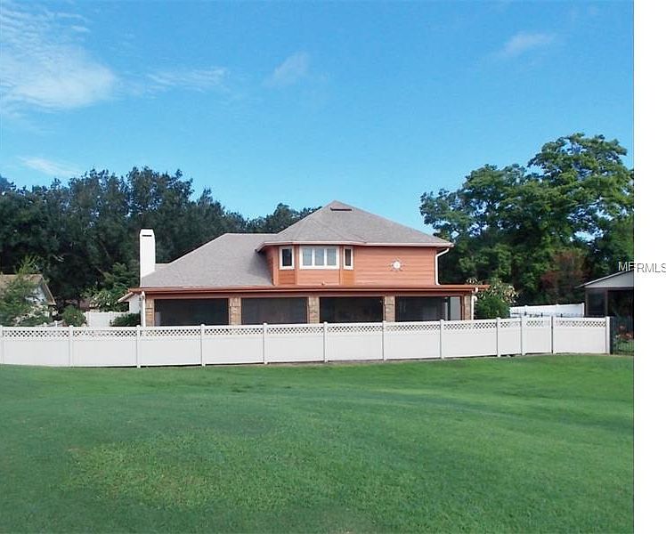 2nd image of 1609 Golfside Dr