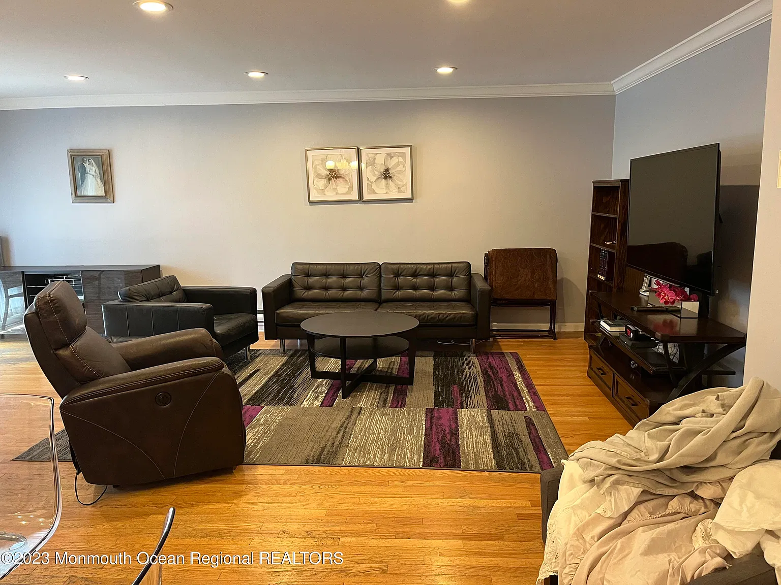 65 Cedar Ave — Photo 4