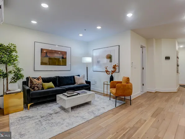 310 Delafield Pl NW APT 2, Washington, DC 20011