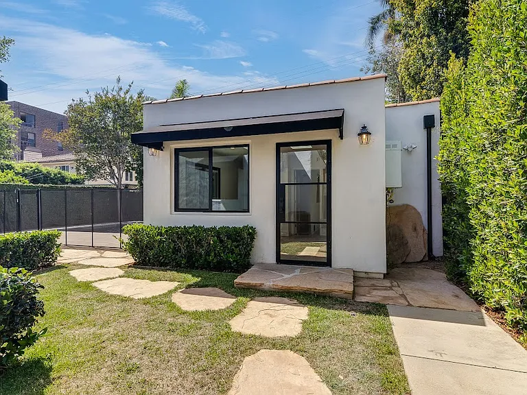 10385 Ilona Ave — Photo 24