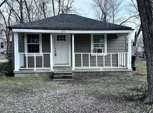 604 S Maryland Ave, Claremore, OK 74017