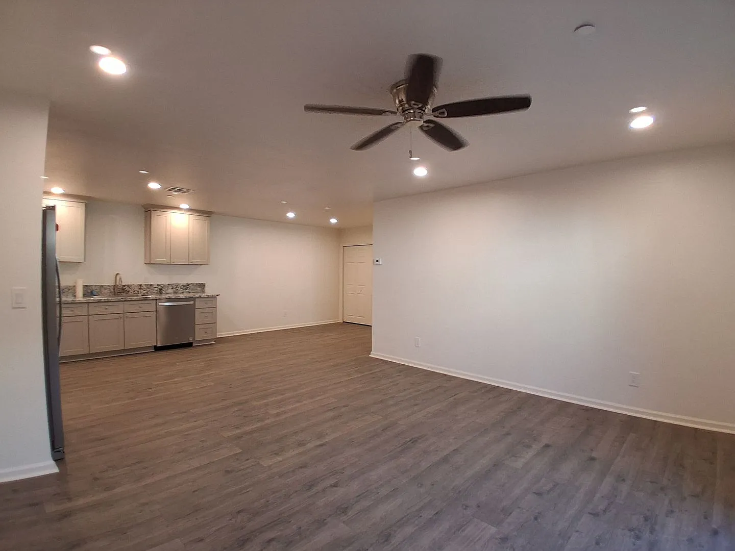LakePark3016 — Photo 2