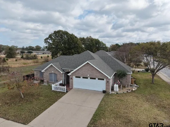 1724 Heritage Dr, Mineola, TX 75773