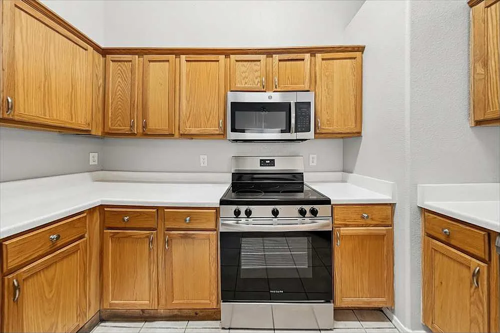 3 bed, 1308 sqft, $19,590 — Photo 3