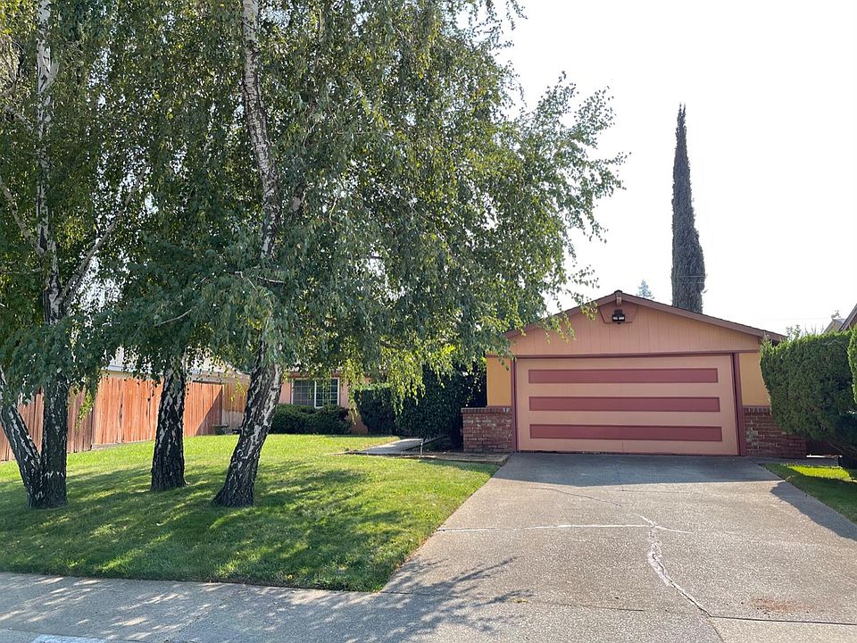 2nd image of 2320 Rosado Way