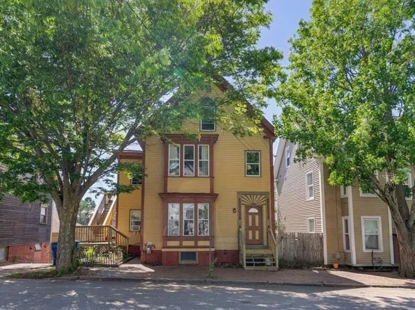 224 Valley St #1, Portland, ME 04102