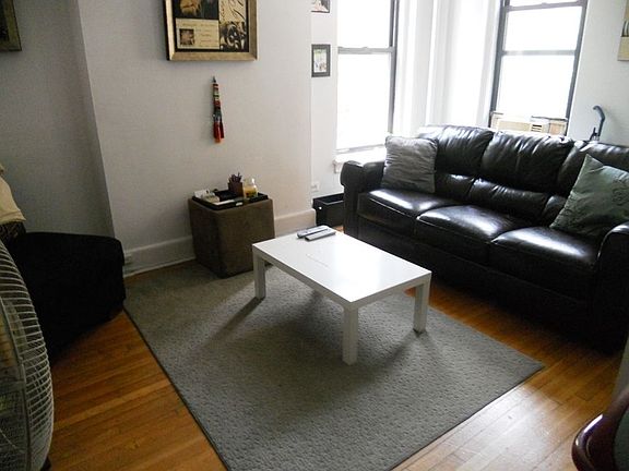 2nd image of 253 E 77th St APT 3A