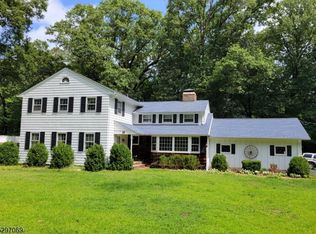 16 Shadyside Rd, Ramsey, NJ 07446