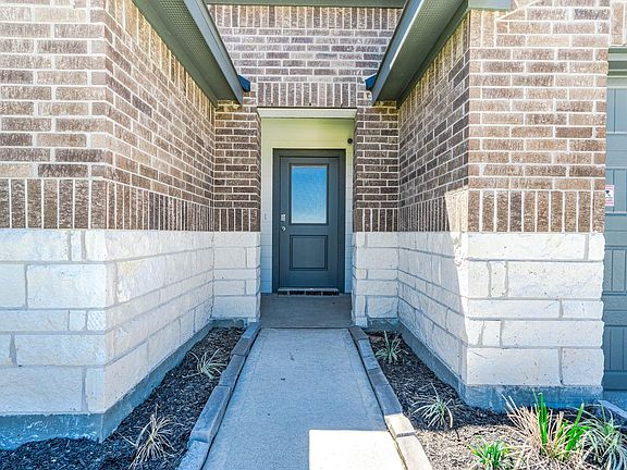2nd image of 7414 Plains Lodge Ln