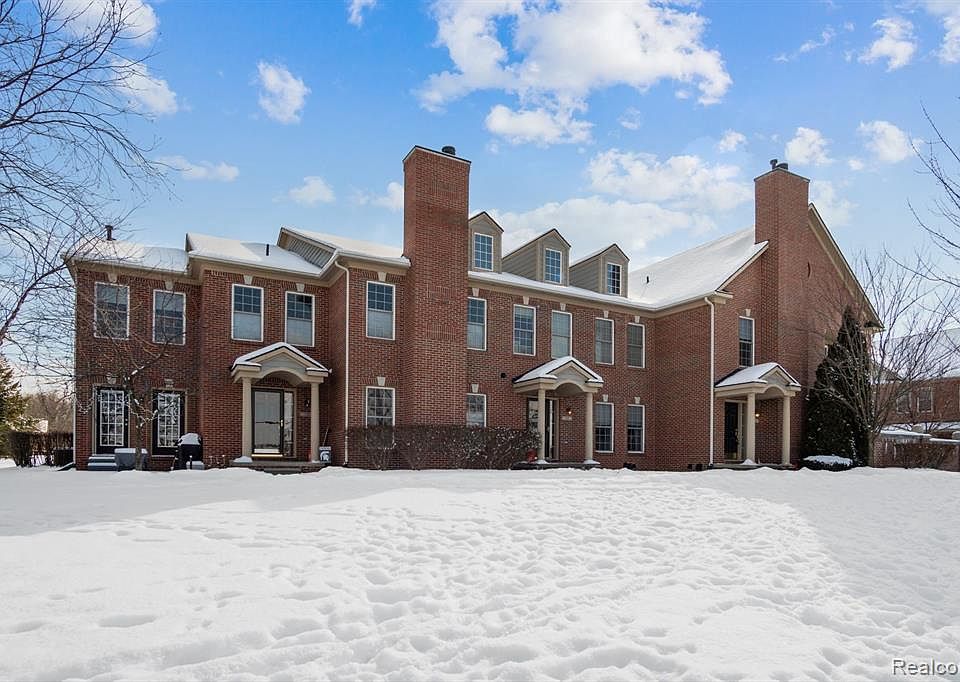 1st image of 222 N Village Way #52