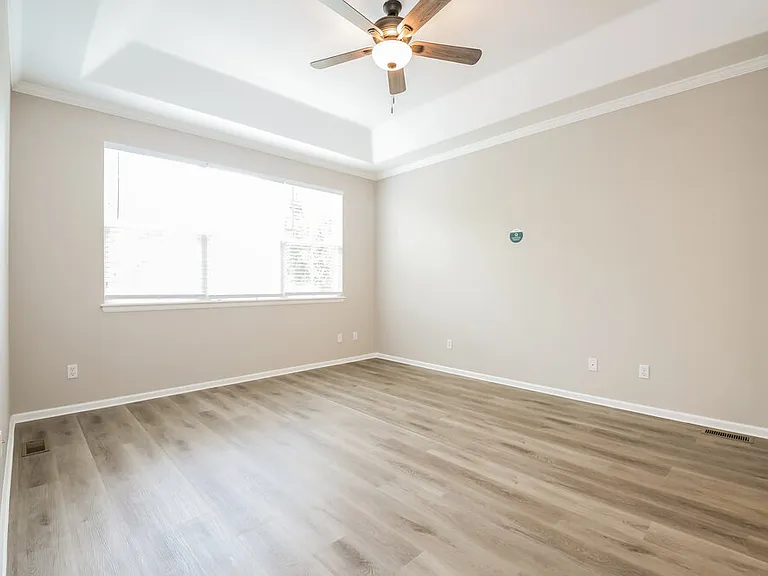 5647 S Buchanan St — Photo 11