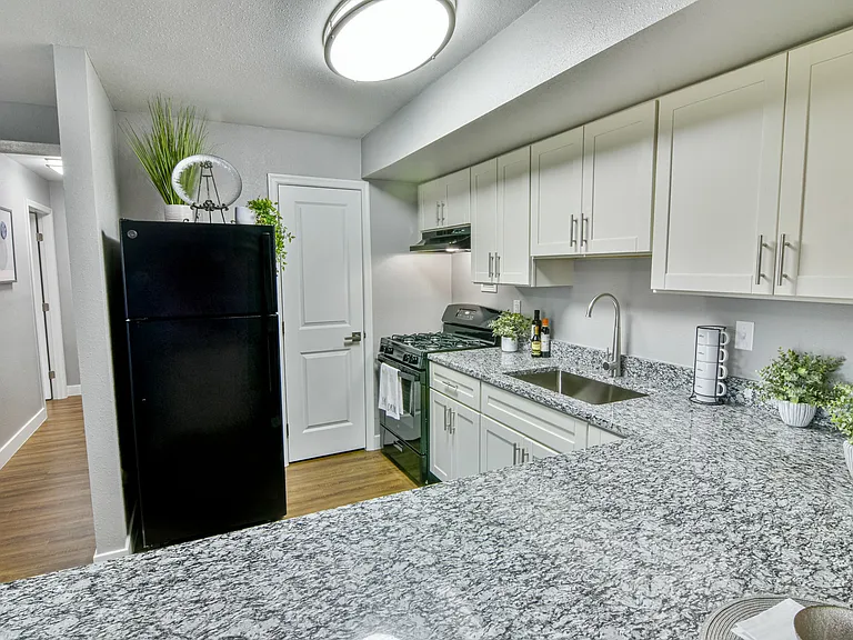 Verona at District Heights — Photo 10
