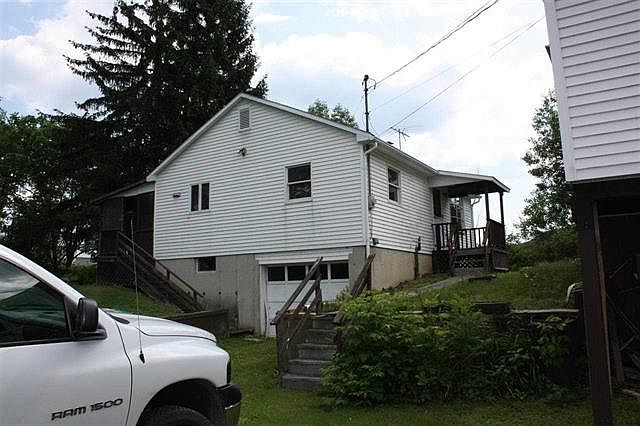 2nd image of 30 Madison St