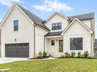 438 Crestwicke Ct, Clarksville, TN 37043