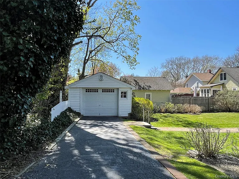 38 Sammis St — Photo 17