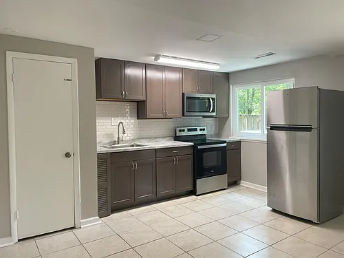 9059 Centerway Rd #BASEMENT Photo 1