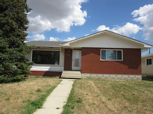 4615 117a St NW, Edmonton, AB T6H 3R9