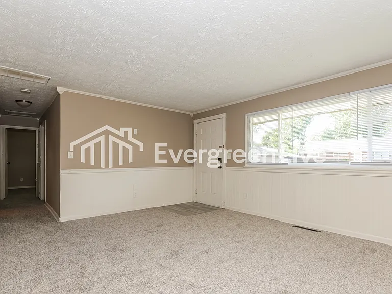 4230 Kitridge Rd — Photo 4