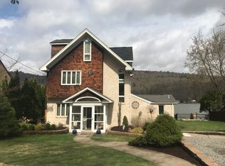 145 Pinecliff Lake Dr, West Milford, NJ 07480