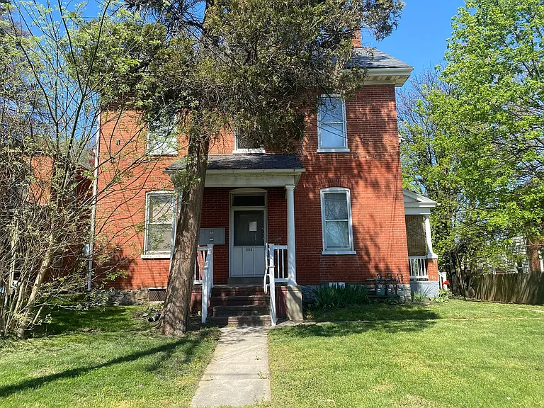 1113 E. King St. — Photo 20