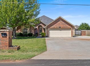 2025 E Lawter Rd, Weatherford, OK 73096