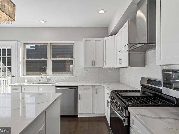 2nd image of 4774 Pechin St