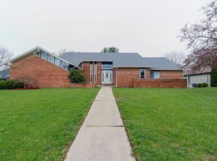 723 Stevens Creek Blvd, Forsyth, IL