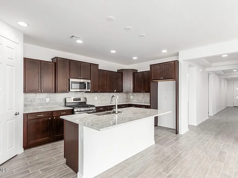 9550 E Spiral Ave — Photo 5