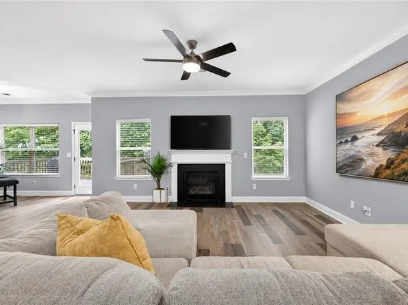4888 Longview Run, Decatur, GA 30035