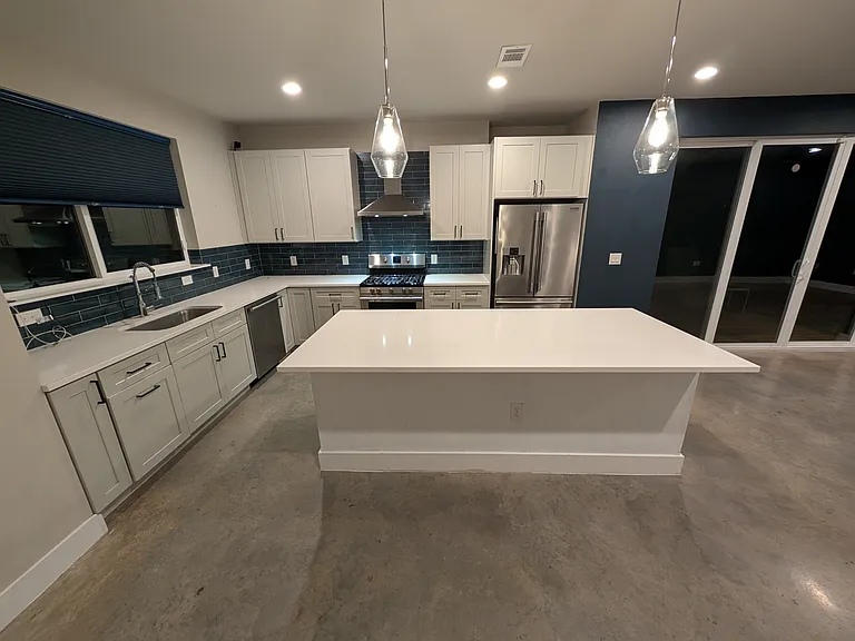 1144 Mansell Ave #1 — Photo 2