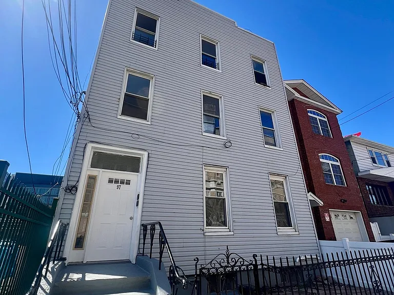 97 Saint Pauls Ave #1A — Photo 19