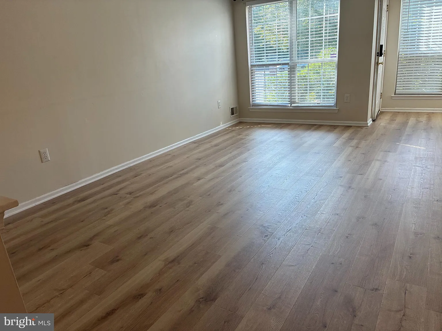 3 bed, 2.5 bath, 1908 sqft, $3,500 — Photo 4