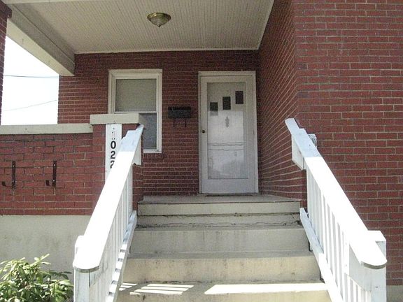 2nd image of 1022 Roanoke Blvd