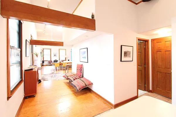 Rented by True Lofts New York LLC | media 14