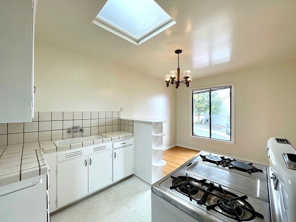 1st image of 27 Tulane St #0