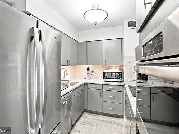 4th image of 1900 John F Kennedy Blvd APT 1613