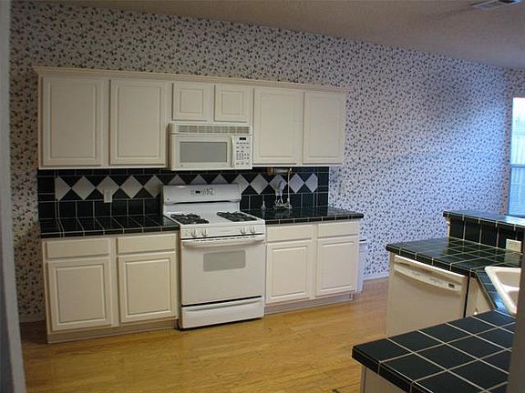3rd image of 3209 Herring Ct