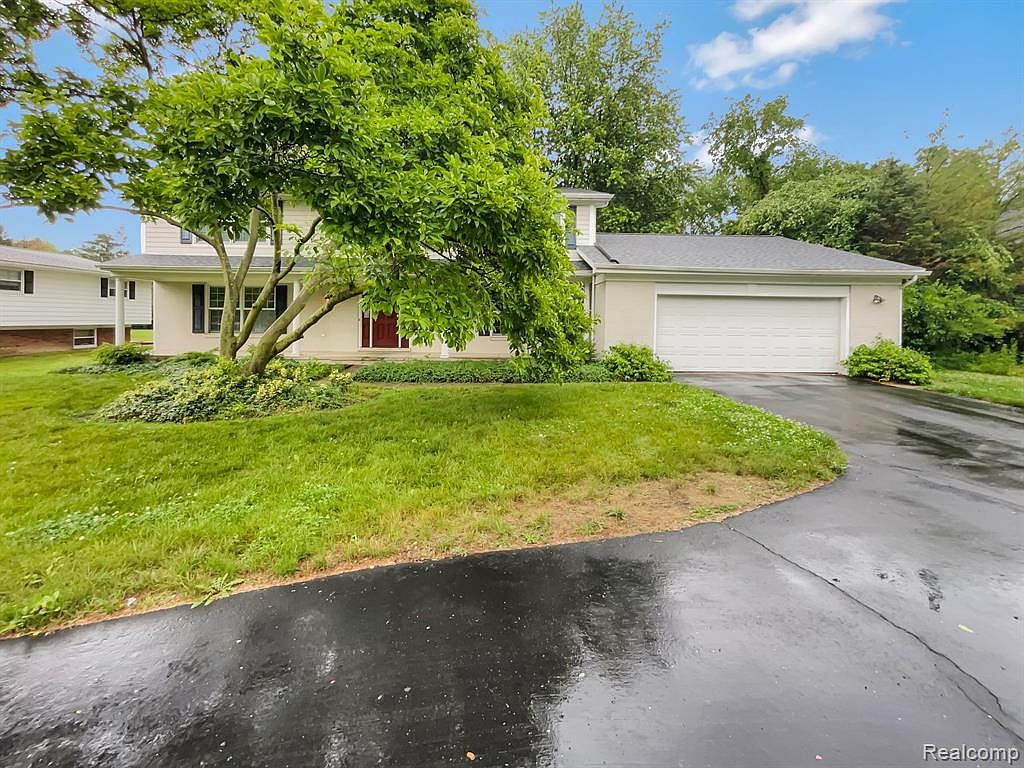 22251 Balmoral Dr, Grosse Ile, MI 48138 MLS 20230051980 Zillow