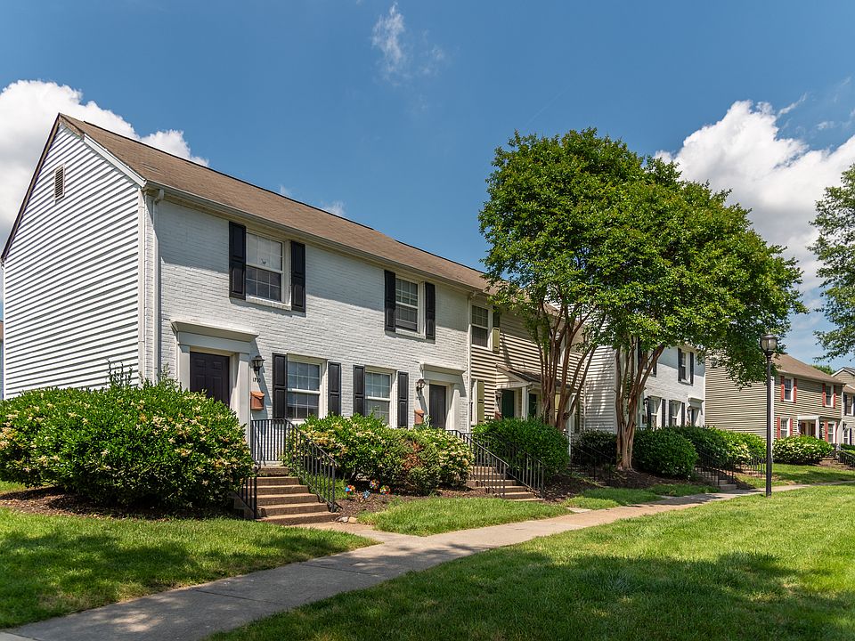 The Village at Horsepen townhome apartment exterior