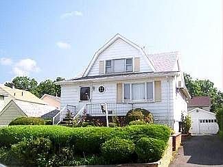 2nd image of 639 Thoreau Ter