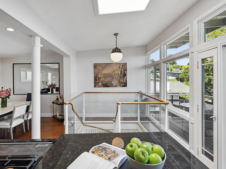 1131 W California Ave — Photo 14