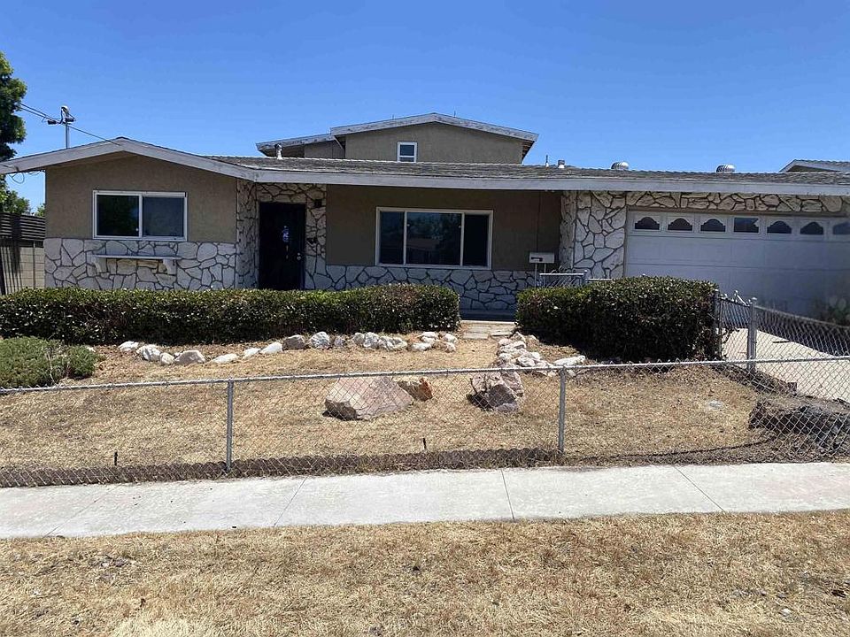 1st image of 923 Myra Ave